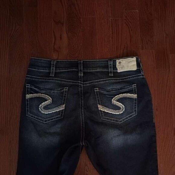 Silver Jeans Co. Denim Bermuda Shorts Size 14 | Long/L 11 Dark Wash - Picture 2 of 6